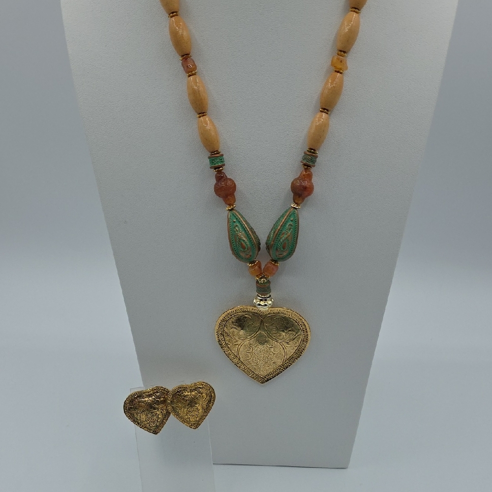 LR Lady Remington Colorful Medallion Necklace Wooden Beads And Earrings